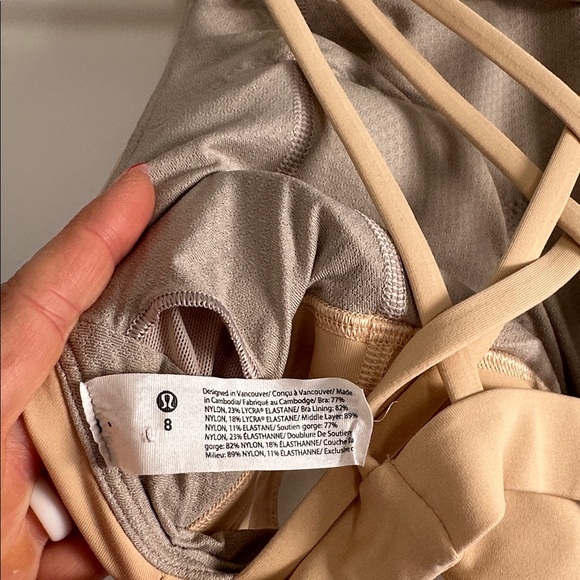 Lululemon Free To Be Serene Bra Size 8 - Picture 4 of 5